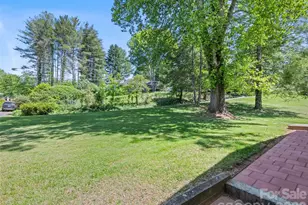 182 Fairway Hills Dr, Waynesville, NC 28786 - Photo 4