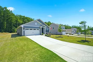 124 N Sina St, Troutman, NC 28166 - Photo 4