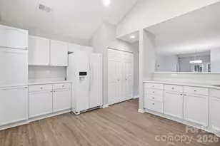 6068 Bobcat Pl, Charlotte, NC 28269 - Photo 8