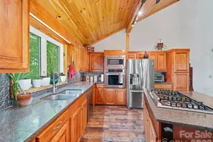 228 Continental Divide Rd, Spruce Pine, NC 28777 - Photo 10
