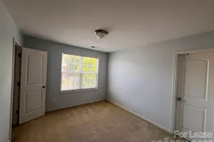 9505 Drains Bay Ct, Charlotte, NC 28214 - Photo 10
