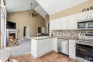 117 Hibiscus Ln, Asheville, NC 28803 - Photo 10