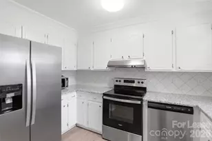 1440 Jodhpur Ct, Charlotte, NC 28212 - Photo 4