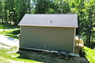 610 Queens Dr, Dallas, NC 28034 - Photo 10
