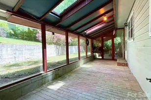 213 N Park Ln, Black Mountain, NC 28711 - Photo 6