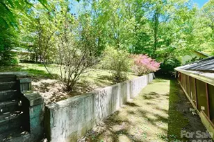 213 N Park Ln, Black Mountain, NC 28711 - Photo 4