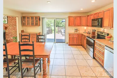 378 Dillingham Circle, Asheville, NC 28805 - Photo 8