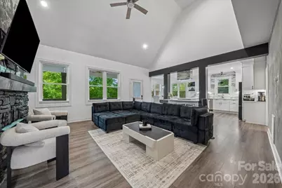 9712 Worley Drive, Charlotte, NC 28215 - Photo 10
