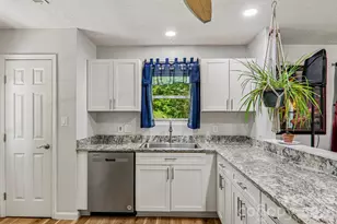 133 Highland St, Weaverville, NC 28787 - Photo 6