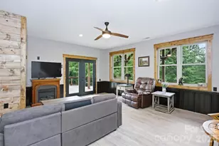 211 Wimbledon Ct, Leicester, NC 28748 - Photo 30
