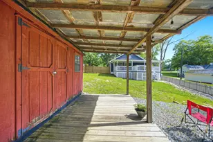 235 N Beaver St, Landis, NC 28088 - Photo 36