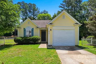2872 Oasis Ln, Charlotte, NC 28214 - Photo 1
