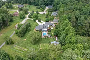 401 Redwood Ct, Lenoir, NC 28645 - Photo 10