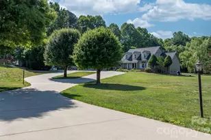 401 Redwood Ct, Lenoir, NC 28645 - Photo 1