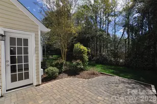 8421 Southgate Commons Dr, Charlotte, NC 28277 - Photo 16