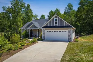3056 Richard St, Morganton, NC 28655 - Photo 2