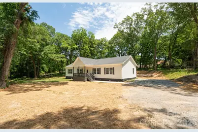 103 E Wilkins Street, Dallas, NC 28034 - Photo 2