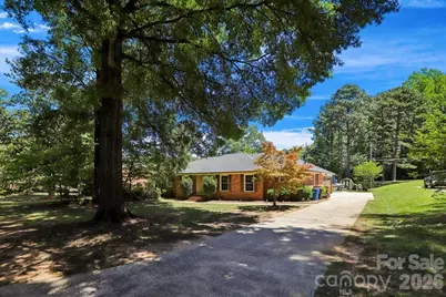 13507 Four Oaks Lane, Matthews, NC 28105 - Photo 2
