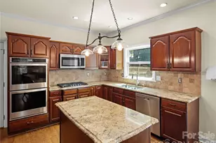 105 Braeside Cir, Asheville, NC 28803 - Photo 8