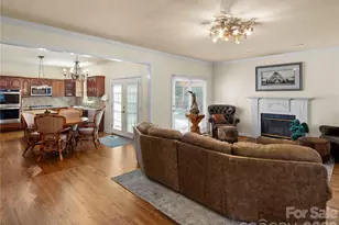 105 Braeside Cir, Asheville, NC 28803 - Photo 14