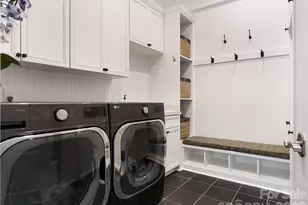 9146 Heydon Hall Cir, Charlotte, NC 28210 - Photo 18
