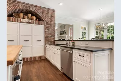 9146 Heydon Hall Circle, Charlotte, NC 28210 - Photo 16