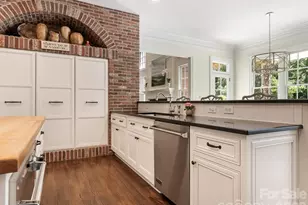 9146 Heydon Hall Cir, Charlotte, NC 28210 - Photo 16