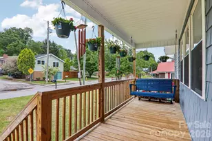 527 Trammell Ave, Canton, NC 28716 - Photo 4