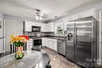 115 Cartway Lane, Statesville, NC 28625 - Photo 2