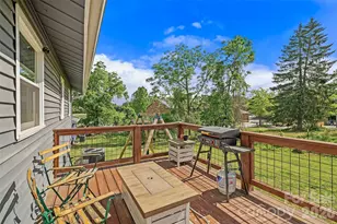 708 Prince Dr, Hendersonville, NC 28791 - Photo 12