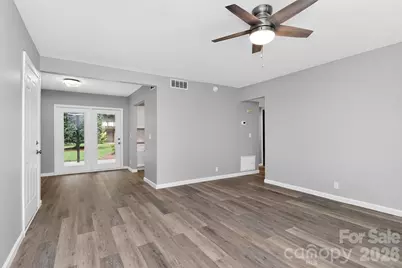 2610 Park Road #E, Charlotte, NC 28209 - Photo 2