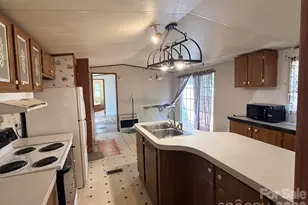 2330 Springdale Dr, Newton, NC 28658 - Photo 8