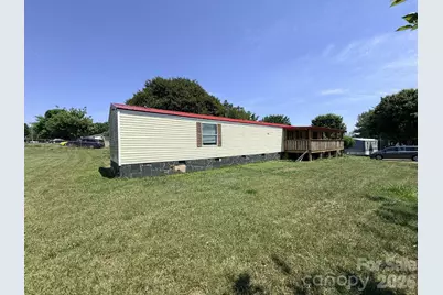 2330 Springdale Drive, Newton, NC 28658 - Photo 2