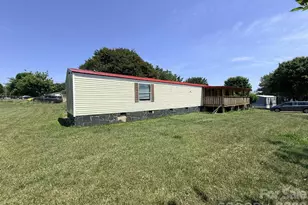 2330 Springdale Dr, Newton, NC 28658 - Photo 2
