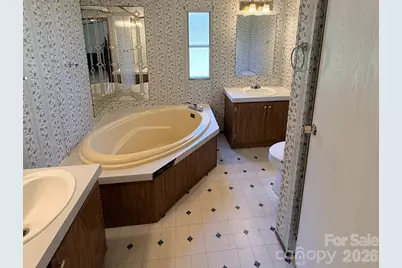 2330 Springdale Drive, Newton, NC 28658 - Photo 10