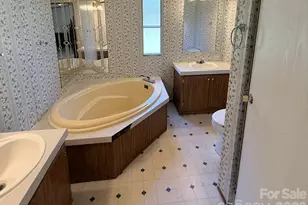 2330 Springdale Dr, Newton, NC 28658 - Photo 10