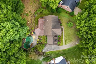 7411 Leharne Dr, Charlotte, NC 28270 - Photo 32
