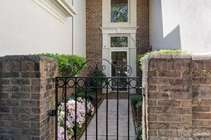 8952 Challis Hill Ln, Charlotte, NC 28226 - Photo 2