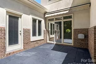 8952 Challis Hill Ln, Charlotte, NC 28226 - Photo 32
