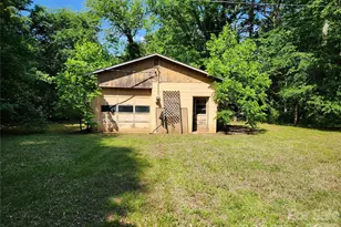 3136 Philadelphia Church Rd, Lincolnton, NC 28092 - Photo 2