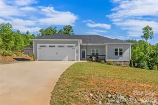 2455 Saratoga Run, Morganton, NC 28655 - Photo 2
