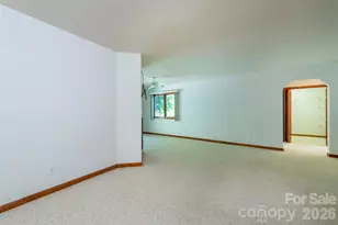29 Hillcreek Dr, Asheville, NC 28804 - Photo 20