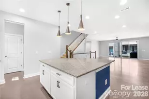 1228 Madison Towns Ln, Charlotte, NC 28209 - Photo 2