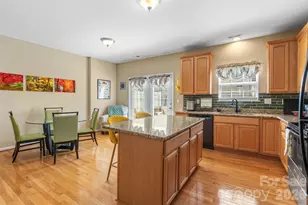 11737 Fiddlers Roof Ln, Charlotte, NC 28277 - Photo 18