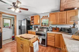 302 Battle Creek Dr, Green Mountain, NC 28740 - Photo 14