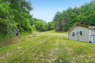 302 Battle Creek Dr, Green Mountain, NC 28740 - Photo 28