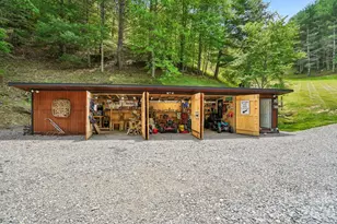 302 Battle Creek Dr, Green Mountain, NC 28740 - Photo 32