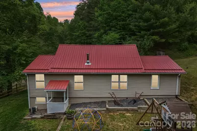 302 Battle Creek Drive, Green Mountain, NC 28740 - Photo 2