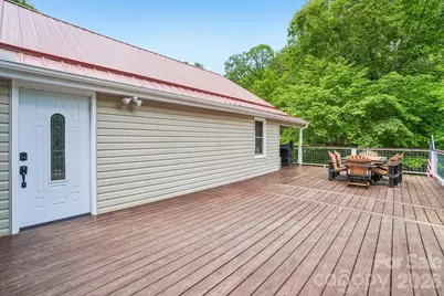 302 Battle Creek Drive, Green Mountain, NC 28740 - Photo 24