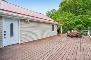 302 Battle Creek Dr, Green Mountain, NC 28740 - Photo 24